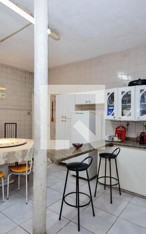 Casa à venda com 1025m², 4 quartos e 2 vagas Casa à venda com 1025m², 4 quartos e 2 vagasCozinha 3
