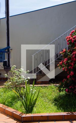 Casa à venda com 480m², 4 quartos e 4 vagas Casa à venda com 480m², 4 quartos e 4 vagasGaragem
