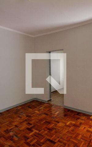 Casa à venda com 150m², 2 quartos e sem vaga Casa à venda com 150m², 2 quartos e sem vagaSala