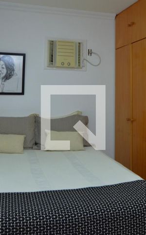 Casa de condomínio à venda com 450m², 5 quartos e 1 vaga Casa de condomínio à venda com 450m², 5 quartos e 1 vagaQuarto 2