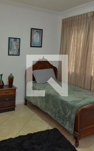 Casa de condomínio à venda com 450m², 5 quartos e 1 vaga Casa de condomínio à venda com 450m², 5 quartos e 1 vagaQuarto 1