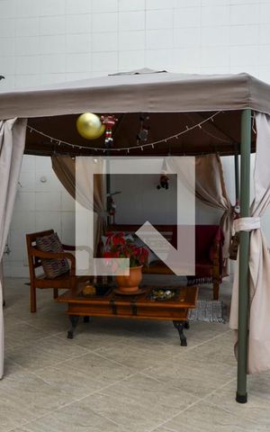Casa de condomínio à venda com 450m², 5 quartos e 1 vaga Casa de condomínio à venda com 450m², 5 quartos e 1 vagaÁrea externa