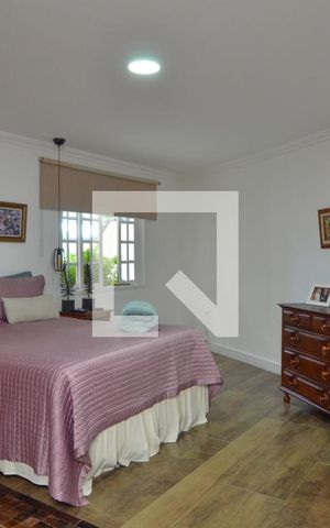 Casa de condomínio à venda com 450m², 5 quartos e 1 vaga Casa de condomínio à venda com 450m², 5 quartos e 1 vagaSuite 1