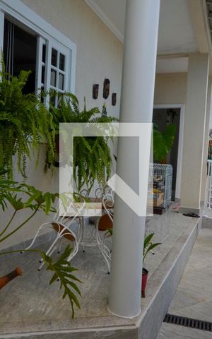 Casa de condomínio à venda com 450m², 5 quartos e 1 vaga Casa de condomínio à venda com 450m², 5 quartos e 1 vagaÁrea externa