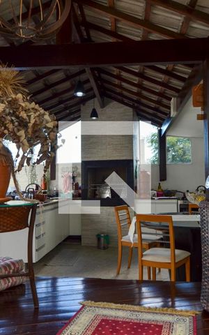 Casa de condomínio à venda com 450m², 5 quartos e 1 vaga Casa de condomínio à venda com 450m², 5 quartos e 1 vagaVaranda gourmet