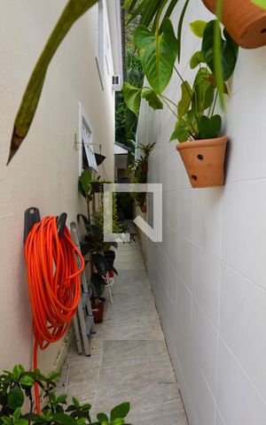 Casa de condomínio à venda com 450m², 5 quartos e 1 vaga Casa de condomínio à venda com 450m², 5 quartos e 1 vagacorredor