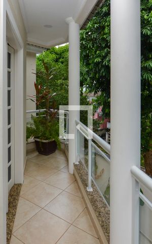 Casa de condomínio à venda com 450m², 5 quartos e 1 vaga Casa de condomínio à venda com 450m², 5 quartos e 1 vagaQuarto 1 - varanda