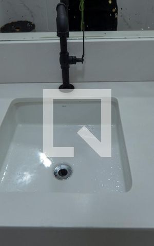 Casa de condomínio à venda com 450m², 5 quartos e 1 vaga Casa de condomínio à venda com 450m², 5 quartos e 1 vagaBanheiro da Suíte 1