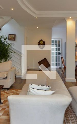 Casa de condomínio à venda com 450m², 5 quartos e 1 vaga Casa de condomínio à venda com 450m², 5 quartos e 1 vagaSala