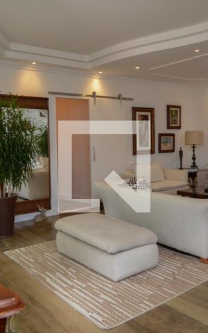 Casa de condomínio à venda com 450m², 5 quartos e 1 vaga Casa de condomínio à venda com 450m², 5 quartos e 1 vagaSala