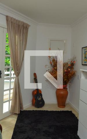 Casa de condomínio à venda com 450m², 5 quartos e 1 vaga Casa de condomínio à venda com 450m², 5 quartos e 1 vagaQuarto 1