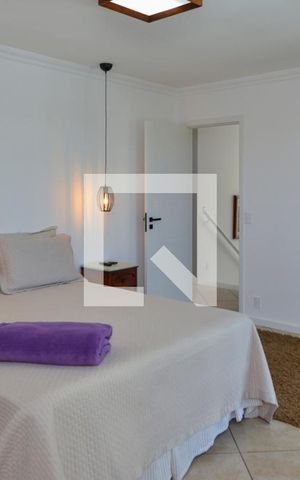 Casa de condomínio à venda com 450m², 5 quartos e 1 vaga Casa de condomínio à venda com 450m², 5 quartos e 1 vagaSuite 2