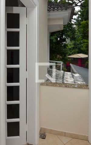 Casa de condomínio à venda com 450m², 5 quartos e 1 vaga Casa de condomínio à venda com 450m², 5 quartos e 1 vagaQuarto 2 - varanda