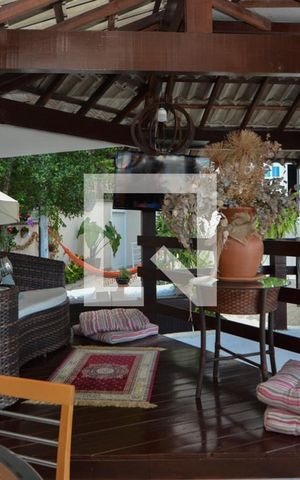 Casa de condomínio à venda com 450m², 5 quartos e 1 vaga Casa de condomínio à venda com 450m², 5 quartos e 1 vagaÁrea externa