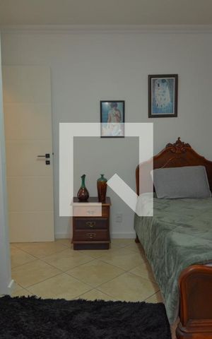 Casa de condomínio à venda com 450m², 5 quartos e 1 vaga Casa de condomínio à venda com 450m², 5 quartos e 1 vagaQuarto 1