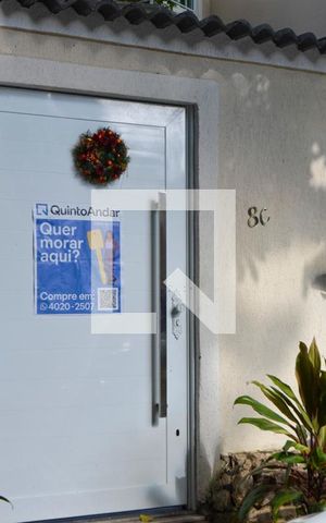 Casa de condomínio à venda com 450m², 5 quartos e 1 vaga Casa de condomínio à venda com 450m², 5 quartos e 1 vagaPlaca