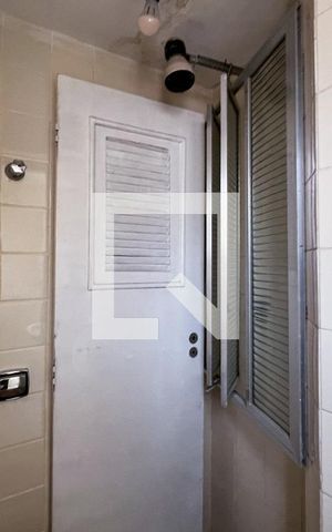 Apartamento à venda com 61m², 2 quartos e 1 vaga Apartamento à venda com 61m², 2 quartos e 1 vagaBanheiro de Serviço