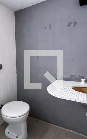 Apartamento à venda com 61m², 2 quartos e 1 vaga Apartamento à venda com 61m², 2 quartos e 1 vagaBanheiro