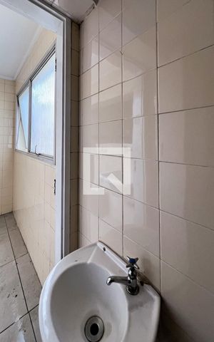 Apartamento à venda com 61m², 2 quartos e 1 vaga Apartamento à venda com 61m², 2 quartos e 1 vagaBanheiro de Serviço