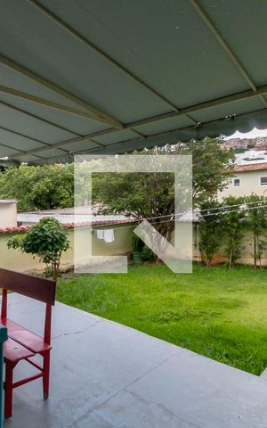 Casa à venda com 300m², 4 quartos e 2 vagas Casa à venda com 300m², 4 quartos e 2 vagasQuintal