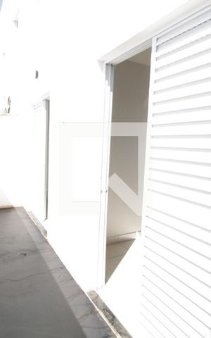 Apartamento para alugar com 67m², 2 quartos e 1 vagaCorredor Quartos