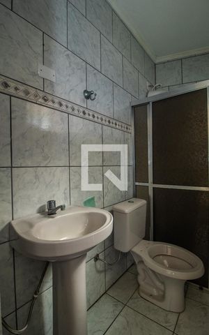 Casa à venda com 450m², 6 quartos e 5 vagas Casa à venda com 450m², 6 quartos e 5 vagasBanheiro