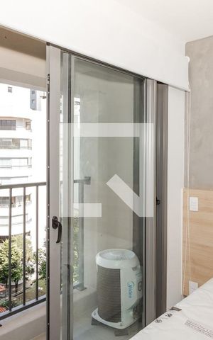 Studio para alugar com 25m², 1 quarto e sem vaga Studio para alugar com 25m², 1 quarto e sem vagaVaranda