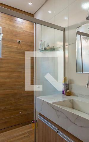 Casa para alugar com 80m², 2 quartos e 1 vaga Casa para alugar com 80m², 2 quartos e 1 vagaBanheiro Social