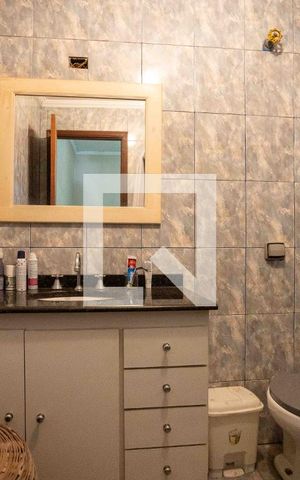 Casa à venda com 250m², 2 quartos e 5 vagasBanheiro da Suíte 2