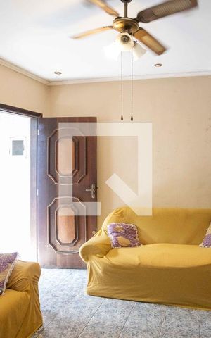 Casa à venda com 250m², 2 quartos e 5 vagasSala