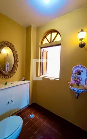 Apartamento à venda com 239m², 4 quartos e 1 vaga Apartamento à venda com 239m², 4 quartos e 1 vagaLavabo