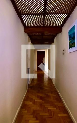 Apartamento à venda com 239m², 4 quartos e 1 vaga Apartamento à venda com 239m², 4 quartos e 1 vagaCorredor