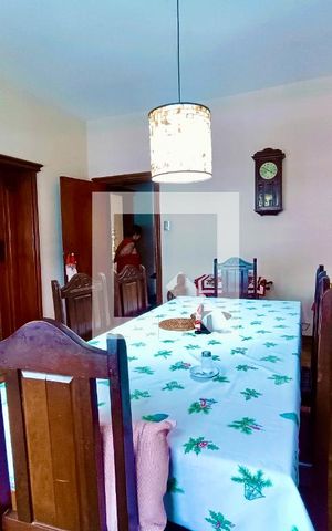 Apartamento à venda com 239m², 4 quartos e 1 vaga Apartamento à venda com 239m², 4 quartos e 1 vagaSala