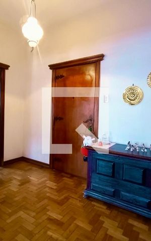 Apartamento à venda com 239m², 4 quartos e 1 vaga Apartamento à venda com 239m², 4 quartos e 1 vagaSala