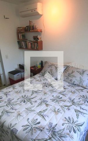Casa de condomínio à venda com 250m², 3 quartos e 4 vagasSuite