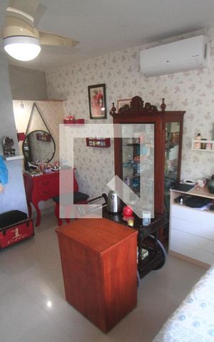 Casa de condomínio à venda com 250m², 3 quartos e 4 vagasQuarto2