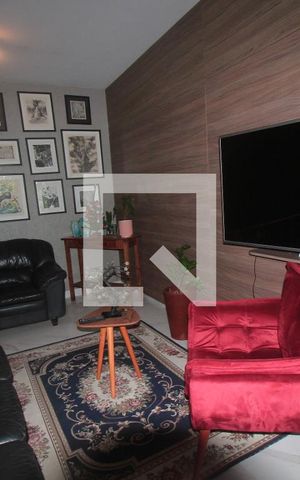 Casa de condomínio à venda com 250m², 3 quartos e 4 vagasSala