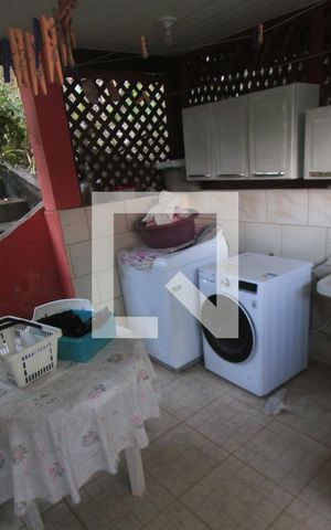 Casa de condomínio à venda com 250m², 3 quartos e 4 vagasÁrea de Serviço