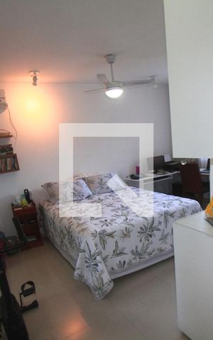 Casa de condomínio à venda com 250m², 3 quartos e 4 vagasSuite