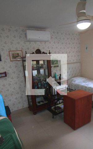 Casa de condomínio à venda com 250m², 3 quartos e 4 vagasQuarto2