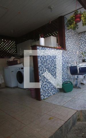 Casa de condomínio à venda com 250m², 3 quartos e 4 vagasÁrea de Serviço
