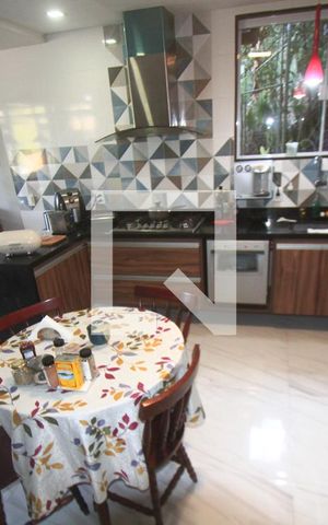 Casa de condomínio à venda com 250m², 3 quartos e 4 vagasCozinha