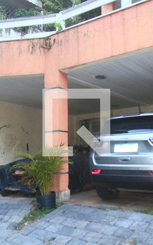 Casa de condomínio à venda com 250m², 3 quartos e 4 vagasGaragem