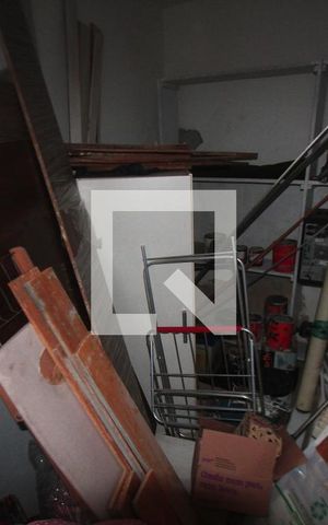 Casa de condomínio à venda com 250m², 3 quartos e 4 vagasQuarto de Serviço