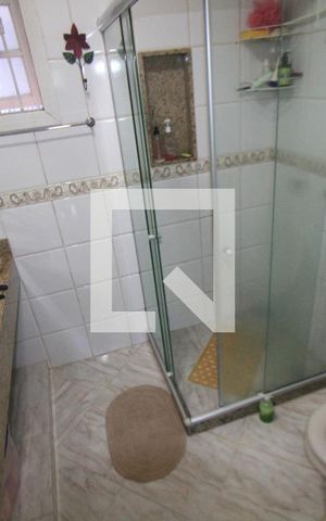 Casa de condomínio à venda com 250m², 3 quartos e 4 vagasBanheiro da Suite