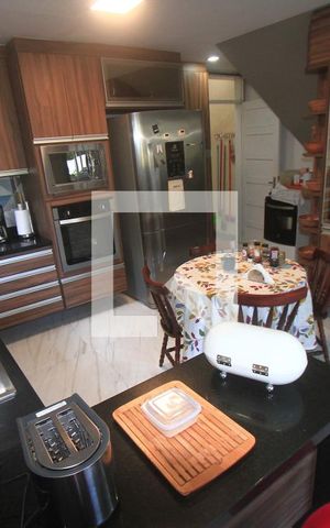 Casa de condomínio à venda com 250m², 3 quartos e 4 vagasCozinha