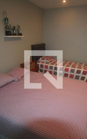 Casa de condomínio à venda com 250m², 3 quartos e 4 vagasQuarto
