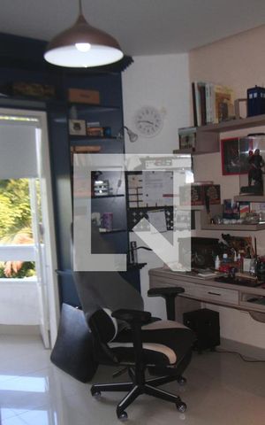 Casa de condomínio à venda com 250m², 3 quartos e 4 vagasEstúdio