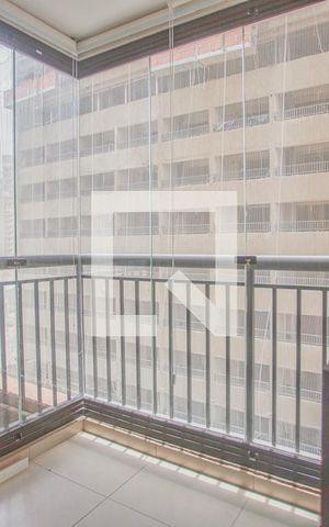 Studio para alugar com 28m², 1 quarto e sem vaga Studio para alugar com 28m², 1 quarto e sem vagaVaranda