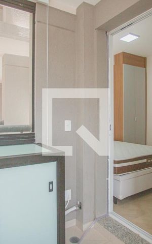 Studio para alugar com 28m², 1 quarto e sem vaga Studio para alugar com 28m², 1 quarto e sem vagaVaranda